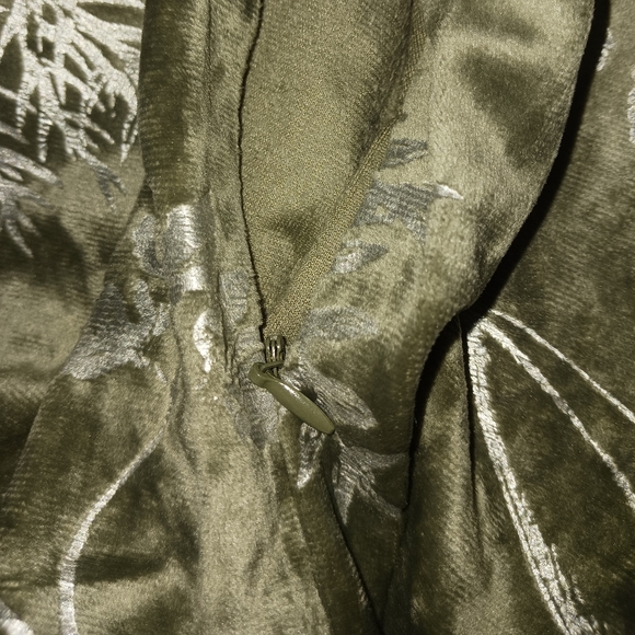 Velour Throw Pillow Covers set of 2 18"x18" Soft Cushion pillowcases two sided - Picture 6 of 9